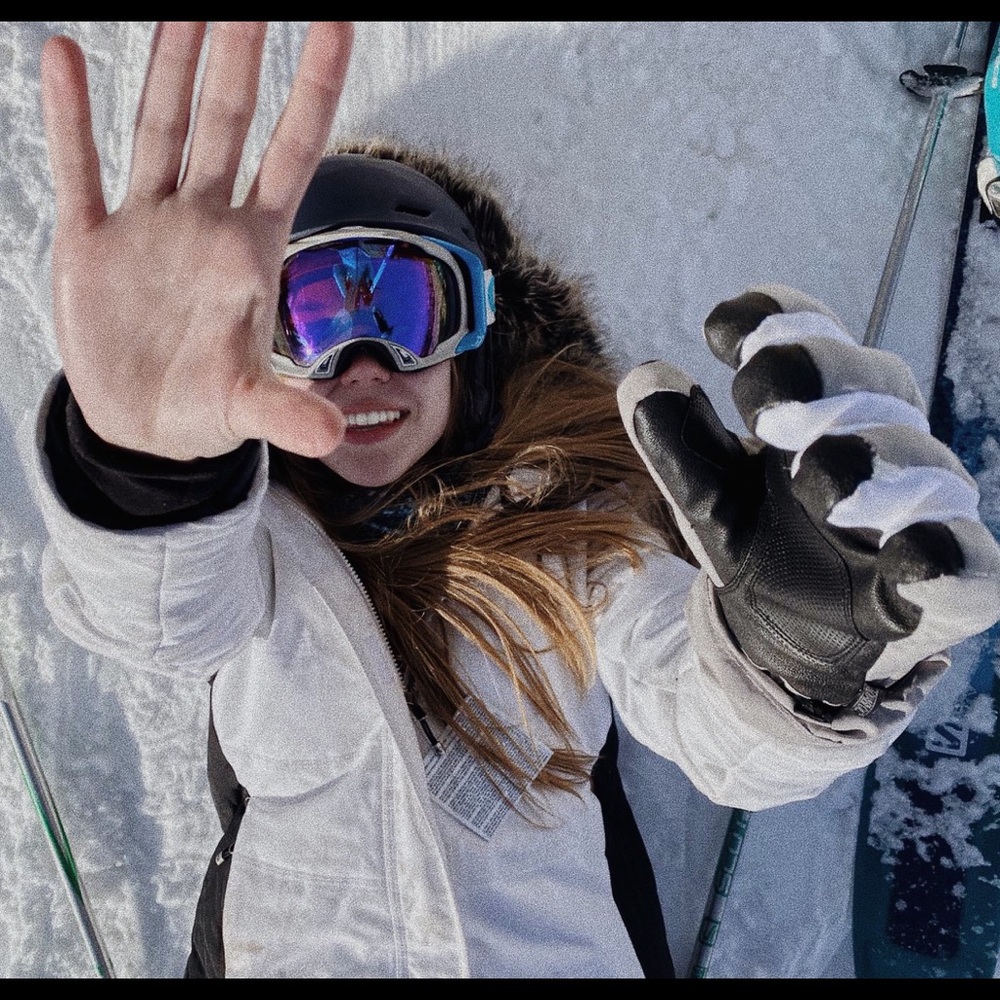 Meet your Posher, Abbey